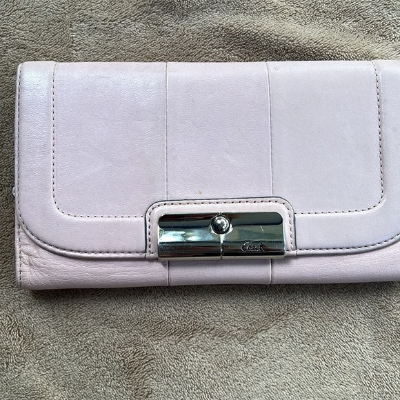 Coach bundle - Picture 5 of 10